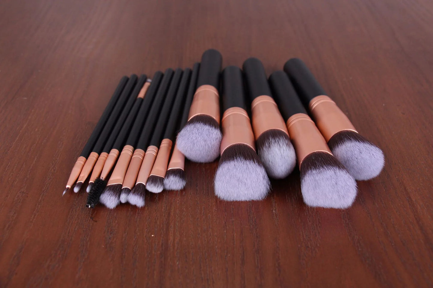14pcs Wood Handle Makeup Brush Set - Premium Supplements